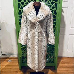 Pamela McCoy Snow Leopard Full Length Faux Fur Coat w/ Bell Sleeves!